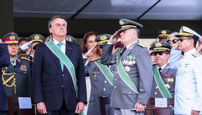 Exército está presente em momentos difíceis do país, diz presidente