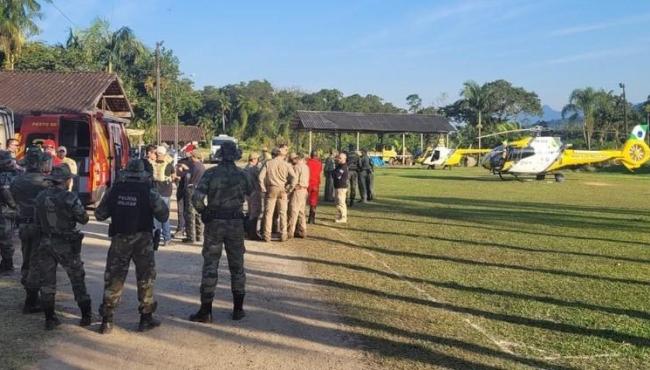 FAB encontra avião que desapareceu na Serra do Mar, no Paraná; governador confirma três mortes