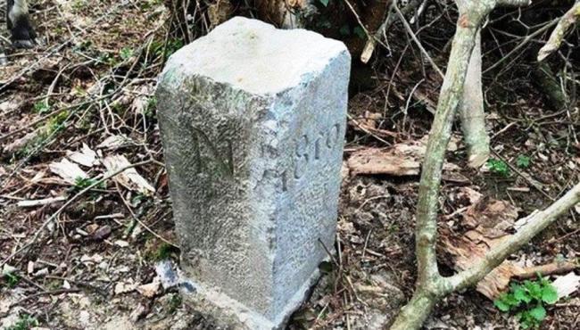 Fazendeiro move pedra de lugar e acaba mudando fronteira entre Bélgica e França