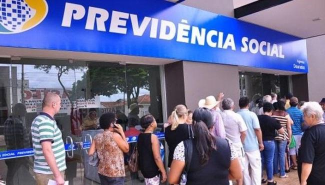 Fila de espera por benefícios do INSS volta a aumentar neste ano