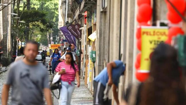 Fim da escala 6x1 traz esperança de mais tempo para família e saúde