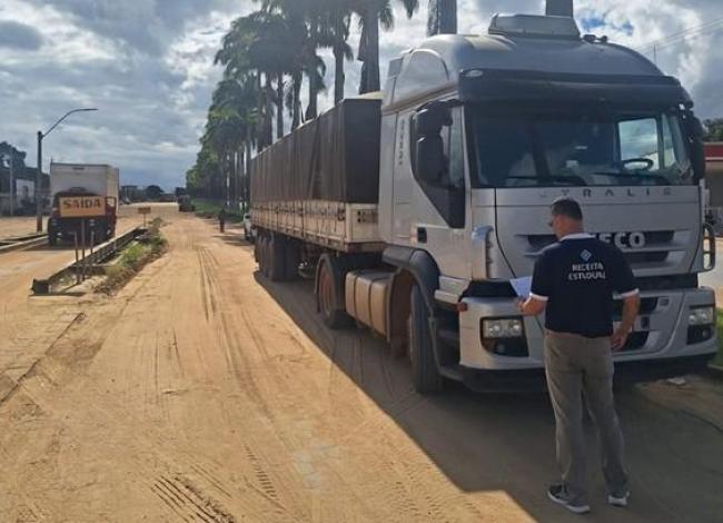 Fiscalização flagra transporte irregular de carga de café avaliada em mais de R$ 500 mil no Norte do Espírito Santo