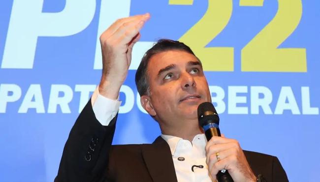 Flávio Bolsonaro, filho mais velho do ex-presidente Bolsonaro disputa a Presidência pelo PL