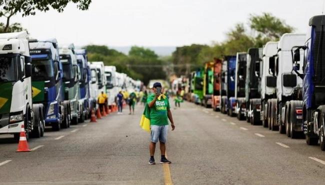 Forças armadas reforçam que manifestações são um direito, mas que não deve haver excessos