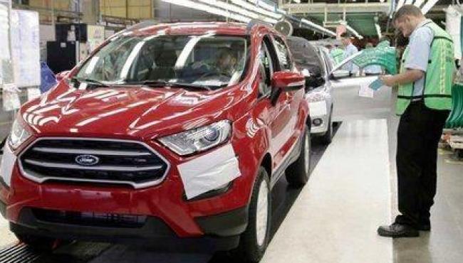 Ford chama demitidos para produzir peças de reposição