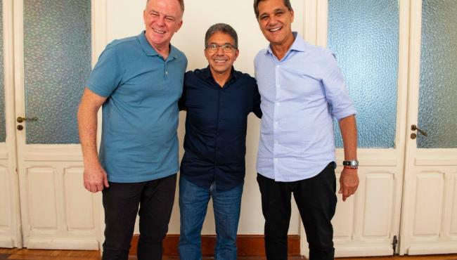 Freitas reúne lideranças para prestar contas da gestão à frente do DER-ES