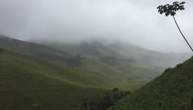 Frente fria muda o tempo no Espírito Santo e leva chuva a diversas regiões neste fim de semana