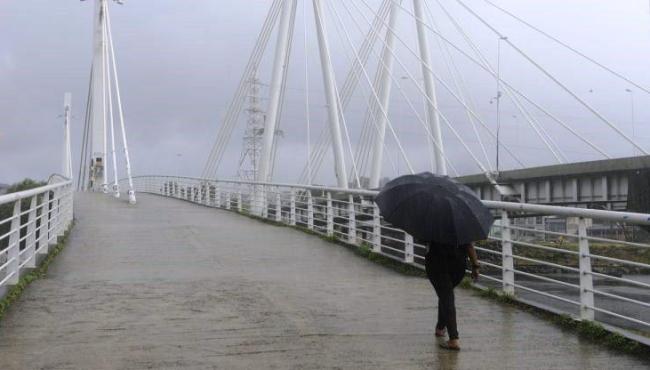 Frente fria provoca chuva e queda na temperatura nesta semana no ES