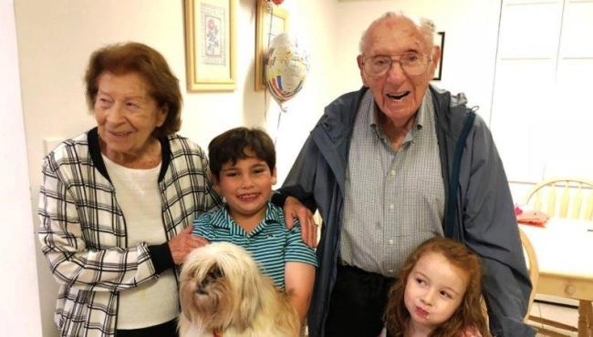Gêmeos morrem em pandemias com 100 anos de diferença