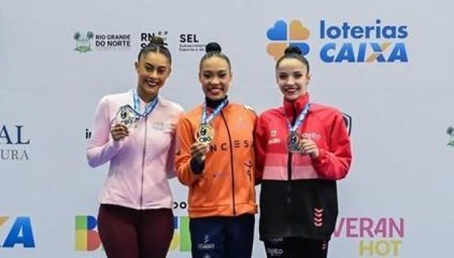 Geovanna Santos é vice-campeã brasileira de ginástica rítmica