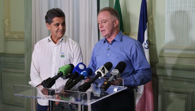 Governador Casagrande anuncia que deixará o cargo para disputar eleições; Ricardo Ferraço assume o Governo em abril