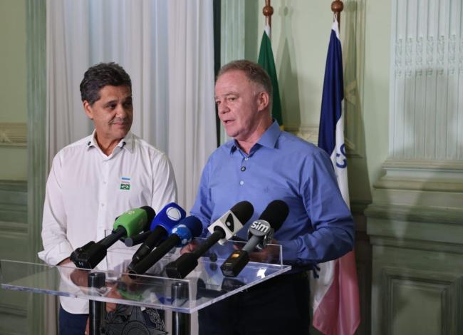 Governador Casagrande anuncia que deixará o cargo para disputar eleições; Ricardo Ferraço assume o Governo em abril