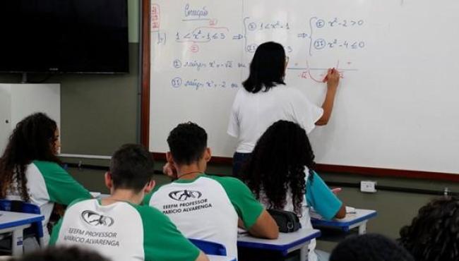 Governador do ES encaminha projeto de lei do reajuste salarial para professores e agentes de suporte educacional 