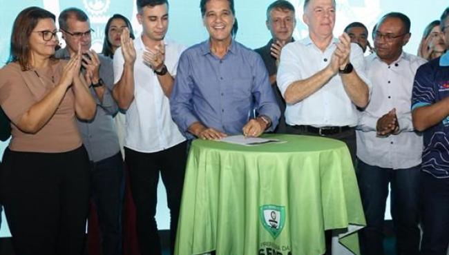 Governador Ricardo Ferraço anuncia investimentos em educação e assistência social na Serra, ES