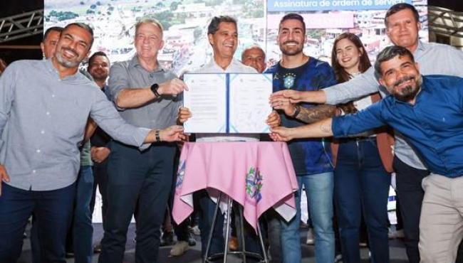 Governador Ricardo Ferraço anuncia novos investimentos em infraestrutura, educação e prevenção de riscos em Itapemirim, Espírito Santo