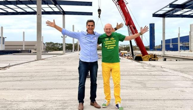 Governador Ricardo Ferraço visita obras da nova unidade da Havan em Vila Velha, ES