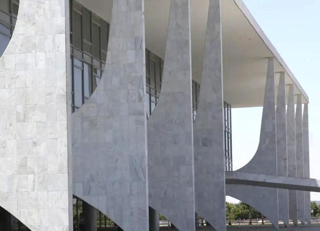 Governo abre processo de reciprocidade contra tarifas dos EUA