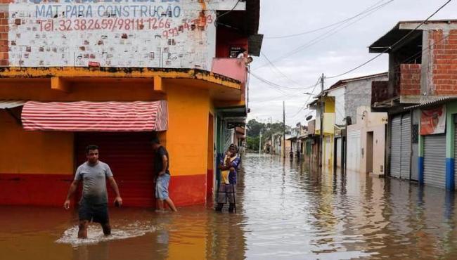 Governo anuncia crédito, vacinação e ajuda para reconstrução na Bahia