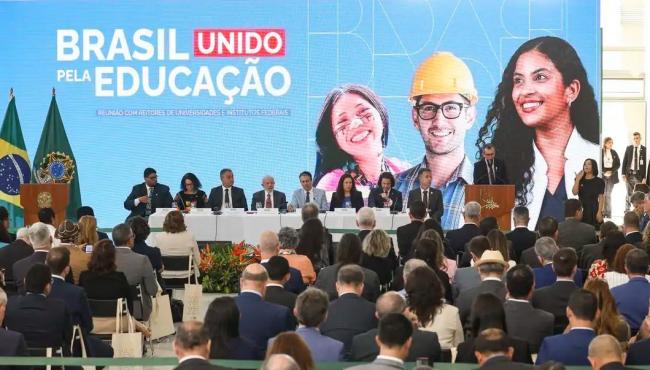 Governo anuncia R$ 5,5 bilhões para obras e novos campi universitários