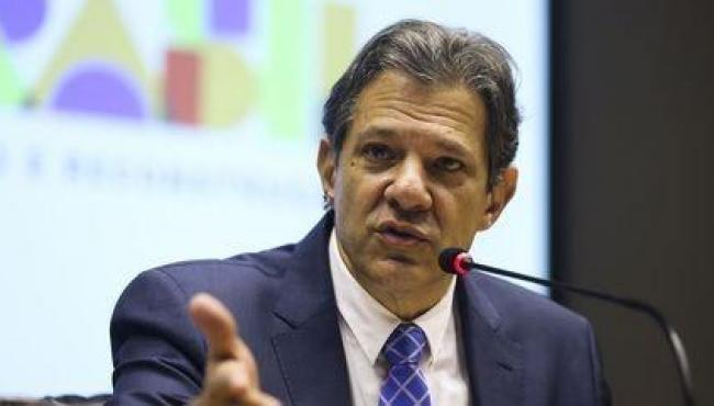 Governo cede na reforma tributária, e Haddad diz que vai aumentar fundo para estados