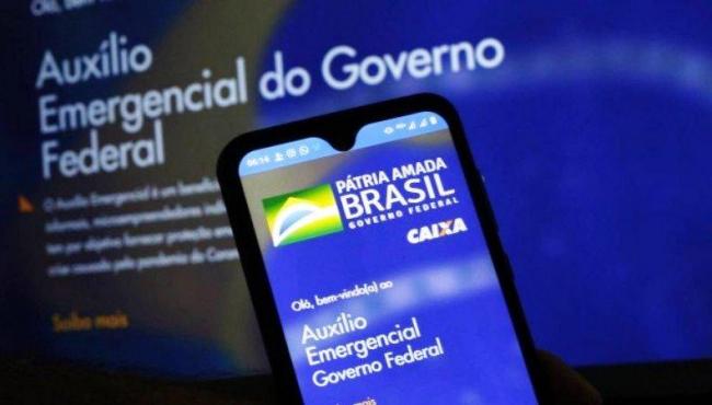 Governo desiste de dividir novas parcelas do auxílio; confira calendários