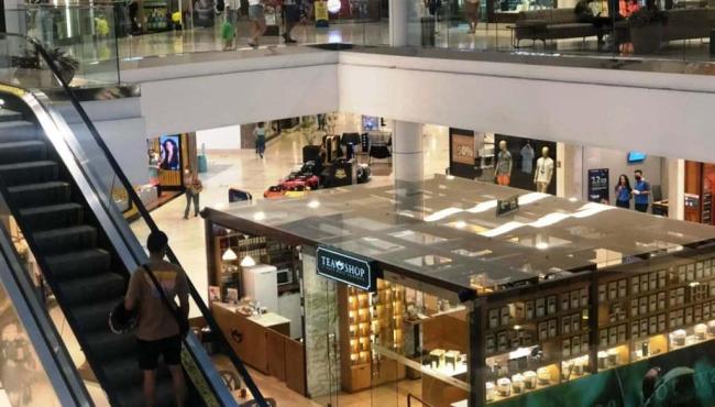 Governo do ES amplia horário de comércio e shoppings nas cidades em risco alto