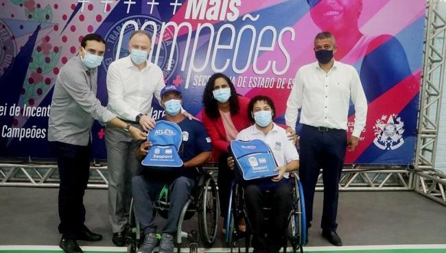 Governo do ES entrega kits para contemplados pelo Bolsa Atleta e Compete Esportivo