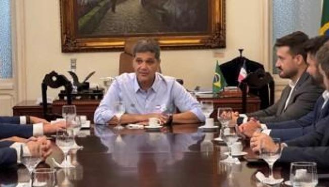 Governo do ES firma parceria para implantar primeiro ponto de abastecimento de biometano e GNV em garagens