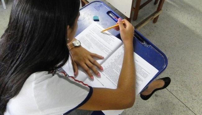 Governo do ES lança edital para mais de 1.300 bolsas integrais para graduação