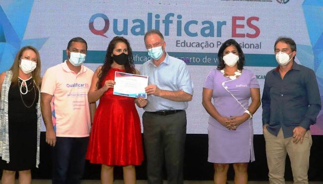 Governo do ES realiza cerimônia de formatura dos alunos dos cursos do Qualificar ES