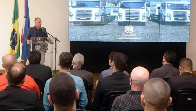 Governo do ES vai adquirir mais 30 caminhões 0km para coleta de lixo nos municípios