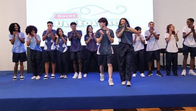 Governo do Espírito Santo apresenta novos uniformes escolares da rede pública estadual