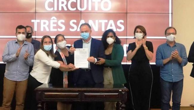 Governo do Espírito Santo entrega produtos e serviços de fomento ao turismo capixaba 