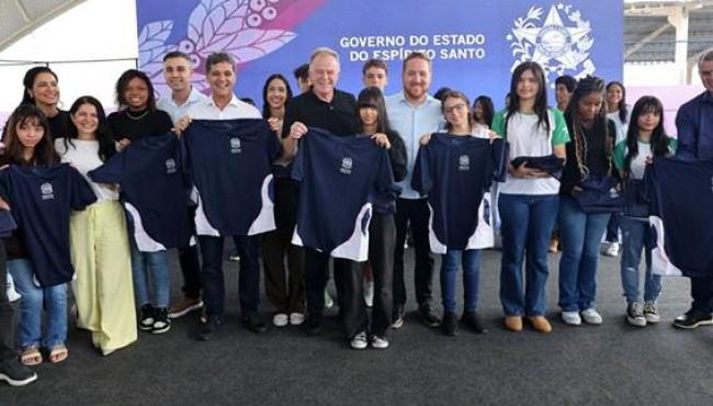 Governo do Espírito Santo recepciona estudantes da Rede no primeiro dia letivo de 2026