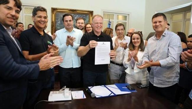 Governo do Espírito Santo assina Projeto de Lei que concede benefícios fiscais ao setor de confecção