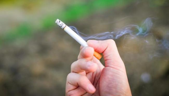 Governo estuda aumentar preço de bebidas alcoólicas e cigarros