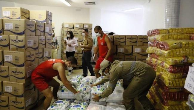 Governo faz entrega de cestas básicas arrecadadas no programa ES Solidário