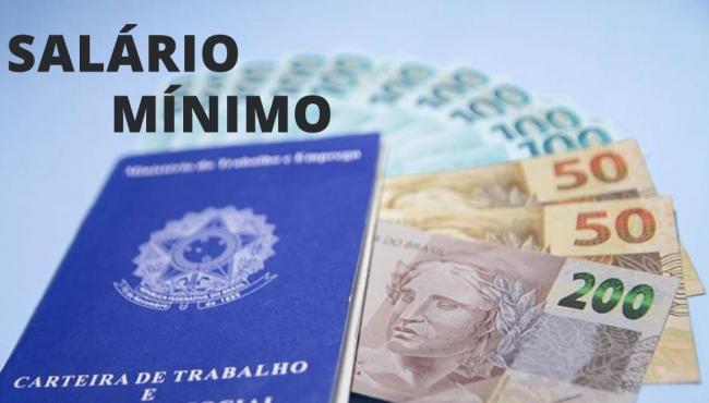 Governo já projeta salário mínimo de R$ 1.516 para 2025, com revisão da inflação