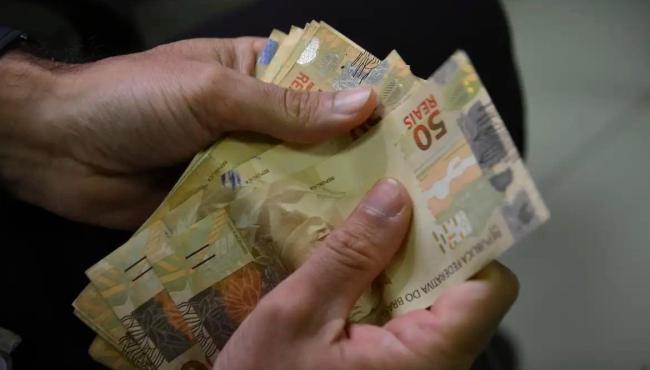 Governo libera abono salarial de até R$ 1.412 para 4,2 milhões de trabalhadores