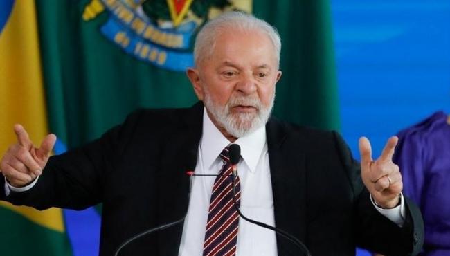 Governo pretende criar “rampa de transição” de MEIs para microempresa em 2024, diz Lula