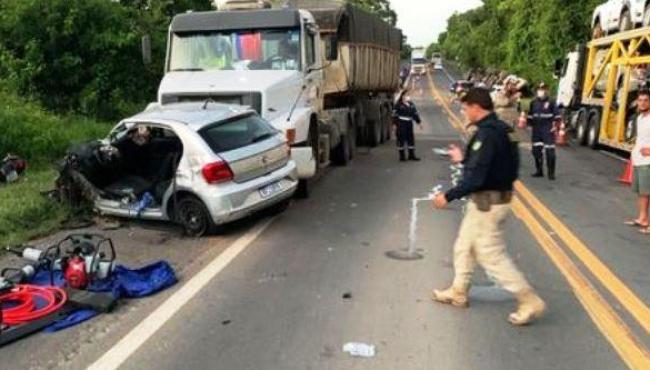 Grave acidente deixa quatro pessoas feridas na BR 101 em Sooretama, no ES
