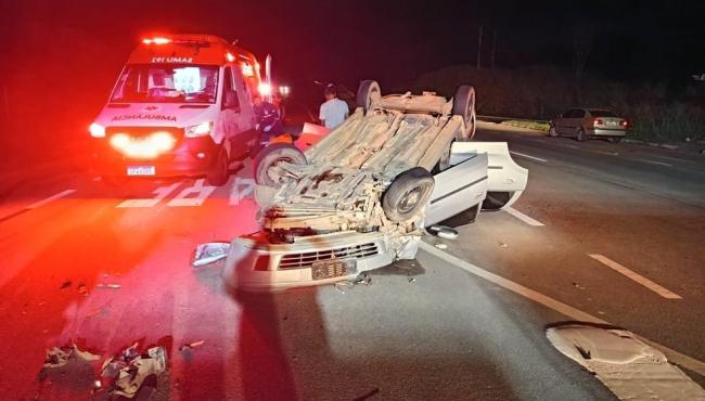 Grave acidente entre caminhão e carro na BR-482 deixa quatro feridos, no ES