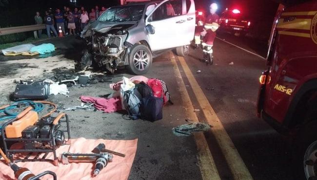 Grave acidente na BR-163 deixa quatro mulheres mortas e dois feridos; PRF acha bebida no carro
