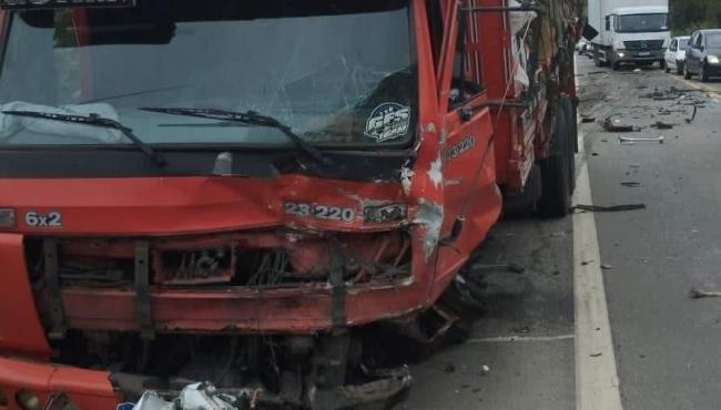 Grave acidente na BR-259 deixa um morto e pista interditada no Noroeste do ES