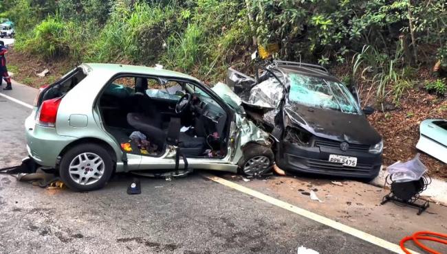 Grave acidente na BR-262 deixa dois mortos e feridos na BR-262, no ES