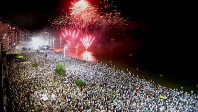 Guarapari, principal destino turístico do ES terá queima de fogos em praias no Ano Novo