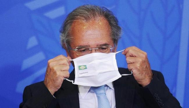 Guedes não descarta novo auxílio, mas não quer dar dinheiro para baile funk