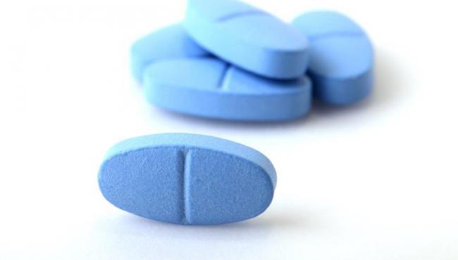 Homem de 32 anos toma dose dobrada de Viagra e fica cego de um olho