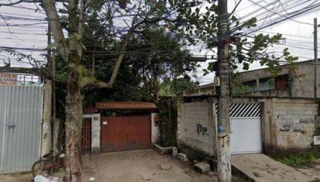 Homem é encontrado morto com mãos amarradas e pano na cabeça dentro de casa