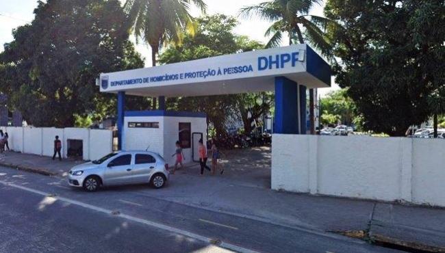 Homem é morto após ser convidado para sexo em grupo em matagal